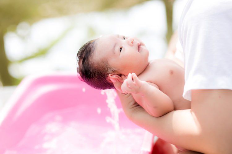 sữa tắm cho trẻ sơ sinh